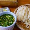 札幌市　釜揚げうどん　一忠　/　太麺　冷の特大（４玉）