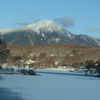 白樺湖と蓼科山。