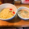 梅田の上方屋五郎ヱ門で豚骨つけ麺を食べてきました