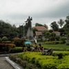 シーサワンウォン王像がある公園