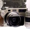 今度はFUJIFILM TX-1&2だ。日本製で現実的に使える最良のパノラマカメラ…これにはたいへんお世話になった。下のコシナにも言えることだが、フジには距離計連動の技術の蓄積があるのだから、ぜひＲＦデジタルカメラを開発してもらいたいものだ。