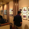 街角の写真とポピンレース展