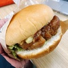 業務スーパーのバンズで、チーズバーガーと照り焼きチキンバーガーを作りました。