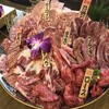 メシコレ連載＃64　800グラムの盛り合わせは圧巻！焼肉好きから人気の卸問屋直営・焼肉店