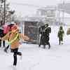 熊本県内各地で積雪　交通機関に乱れ　山間部で休校も