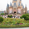 プラザ中央花壇の植え込み　〈40周年　東京ディズニーランド〉