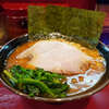 駒岡家 - 誰かにお薦めするラーメン屋の一つとしてなかなか堅い選択。薄味にしてあえて出汁を楽しむ感じのスタイルもあると言う着眼点を提供。基本ソロラーで直系二郎派の自分は、誰かに最適なラーメン屋を見繕う引き出しが乏しいことを痛感。中でも二郎はリスクレベルが改めて最上ランク。