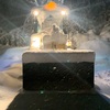 除雪の誘導員。