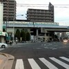 高徳線栗林駅で高松発牟岐行き列車