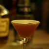 『サラトガ』ブランデーベースの辛口カクテル。