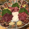 関内・吉田町『熊本馬料理 うまかつ』横浜エリア随一の霜降り馬刺しに舌鼓を打つ。郷土料理もそつなく旨い良店です。