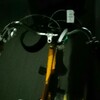 自転車を押して…