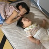 4歳と0歳　9月17日　仲良し