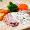 豚肉のソテー☆粒マスタードクリームソース＆新玉ねぎのレンジピクルス