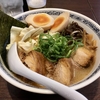 【今週のラーメン４１５５】 熊本ラーメン ひごもんず neo 三鷹 （東京・JR三鷹） 角煮ラーメン ＋ ルータン ＋ ハートランドビール　〜身近に質実太肉麺！酒肴も充実なら行くしかねえか！？駅近で使える止まり木的ラーメンスポットここにあり！