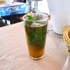 モロッコ・シェフシャウエンの「Restaurant Bab Ssour」でモロッカンサラダ、海老のタジン、ミントティー。