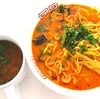 昼に冷凍の辣椒担々麺と料亭の味わかめを食べました‥
