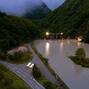奈良田湖（山梨県早川）