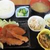 7回目の訪問「気仙沼そめ忠」、今日の日替り399円は、エビフライとハムフライ定食、ほっけ焼き定食