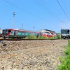 国道から見える場所に2600系特急気動車第2編成が