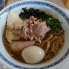 ラーメンは行列に並んで食べるもの？