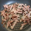 簡単な上に美味しいので おすすめ。ベーコンとパン粉を使ったクルトンの作り方