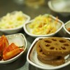 まだ韓国では前の客の食べ残しを使いまわしているんですか？日本のコリアンタウンでは？