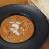 未来カレーこりすで、バターチキンカレー＠資生館小学校前