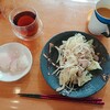 ９日目の昼食:野菜バター炒め、タイのお寿司