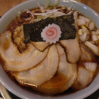 池袋名物壬生の新メニュー！？そば屋の中華そばは果たしてらーめんなのか？そばなのか？？
