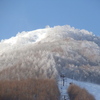 青空と雪景色。