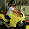 遊園地のバイクのトラクションで＋VR(拡張現実) -  Dreamworld Sky Rider Motocoaster