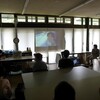 自由活動 → 映画鑑賞など / 巻き芯作業、ヤマボウシの実