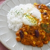 ハサミもいらない1人カレーのレシピ。レンチン一発「ツナ豆トマトカレー」使い切れないカレー粉の消費にも