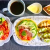 低糖質パンのこだわりランチ！ 生ハムアボカドとフルーツチョコのパンケーキ、丸ごとみかんサンド