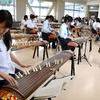 高文祭もうすぐ　福島の生徒にプロの琴演奏者が手ほどき