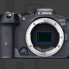 「EOS R7 Mark II」が2025年の後半に登場？〜「ミニEOS R1」なら２台持ちの選択肢になる？〜
