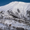 鳥海山―残雪と花の季節ー