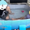 コンパクトな空気入れ不要プールで簡単に遊べて片付けも早い