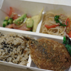 太っちょイワシフライが美味しい！PARIYAの玄米弁当