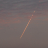 夕焼け飛行機雲と幻日。
