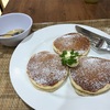 横浜ワールドポーターズ１階フードコート内　Manoa PancakeHouse