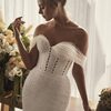 Make Your Wedding Unique via Strapless Bridal Dress