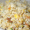 冷凍炒飯を炒める