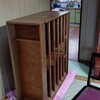 室内の不要な家具は、どんどん屋外に運び出し、