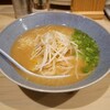 【中華そば ゆ希】朝6時半から営業するラーメン店。早朝から手抜き感のない仕事ぶりにパワーを貰える(中区住吉町)