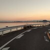 帰りは、夕暮れ色に染まる空の下、また北九州