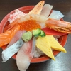 【石川グルメ】金沢『近江町市場寿し新店』の海鮮丼！新鮮な海の幸が贅沢に融合する人気店！