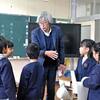 江川小で教育家の菊池さんが示範授業と教育講演会　〈2025年2月1日〉