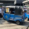 Tebet駅のBajaj(バジャイ)乗り場のようす